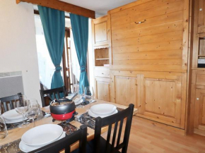 Charmant studio rénové au centre de Samoëns, avec balcon, parking et accès bus à 150m - FR-1-624-106